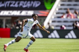 Johan Manzambi va fêter sa première titularisation avec l'équipe de Suisse mardi à Nashville. KEYSTONE/JEAN-CHRISTOPHE BOTT